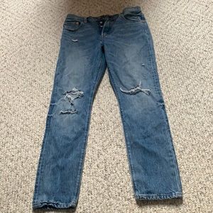 Levi’s 501 distressed straight leg jeans size 29